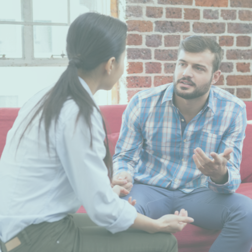 personnes entrain de Parler les qualités pour devenir kinésiologue