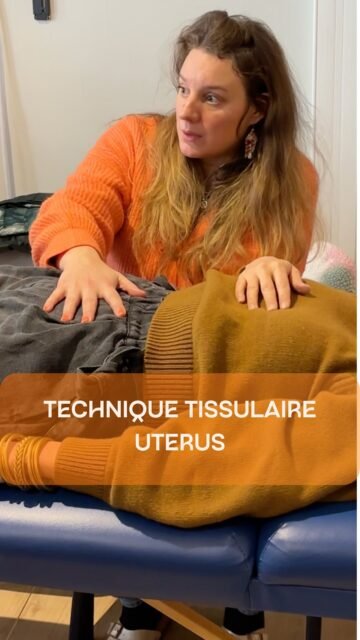 Technique tissulaire de l’utérus 

Dans cette vidéo, on vous montre une technique tissulaire appliquée à la zone de l’utérus, utilisée en kinésiologie pour travailler sur les tensions profondes du tissu et du fascia.

L’utérus est richement innervé, vascularisé et relié au système fascial du bassin, ce qui en fait une zone particulièrement sensible aux stress physiques et émotionnels.

Le travail tissulaire consiste à :
	•	entrer en écoute du fascia et de la densité du tissu
	•	repérer les zones de restriction ou de tension
	•	accompagner le tissu vers un relâchement progressif

Cette approche douce permet d’agir sur :
	•	les tensions du petit bassin
	•	certaines résistances tissulaires liées à l’histoire corporelle
	•	la remobilisation de la zone

#uterus #synapkin #kinésiologie